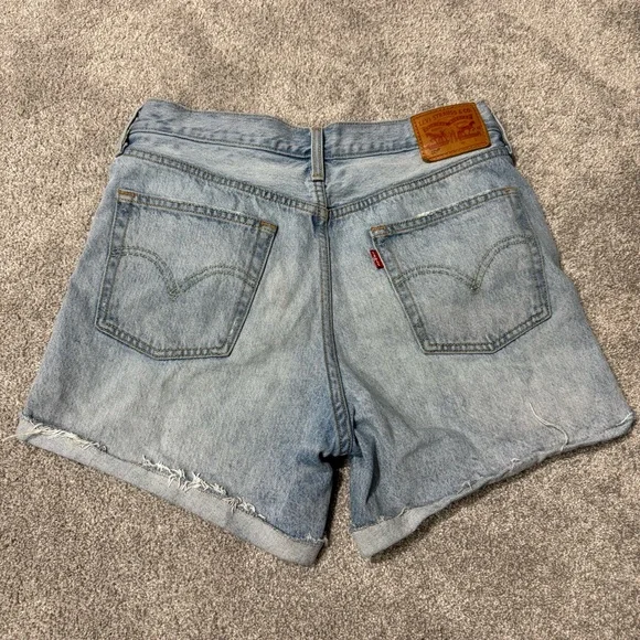 Levi’s 501 Vintage Styled Light Blue Distressed Denim Women’s Shorts 29” waist - Picture 7 of 14